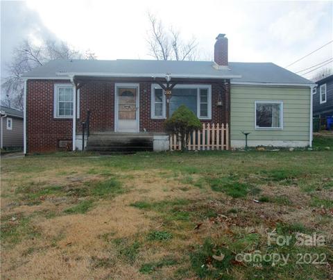 203 Brevard Rd, Asheville, NC 28806