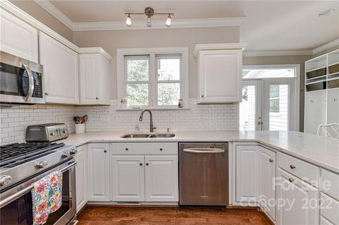 107 Spencer St, Davidson, NC 28036 photo 9
