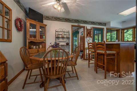 54 Mahler Ln, Tryon, NC 28782 photo 11