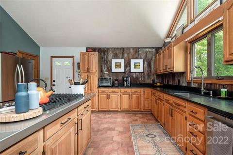 888 Crestview Dr, Brevard, NC 28712 photo 17