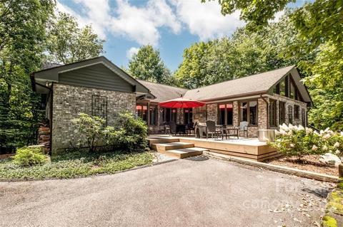 888 Crestview Dr, Brevard, NC 28712 photo 2