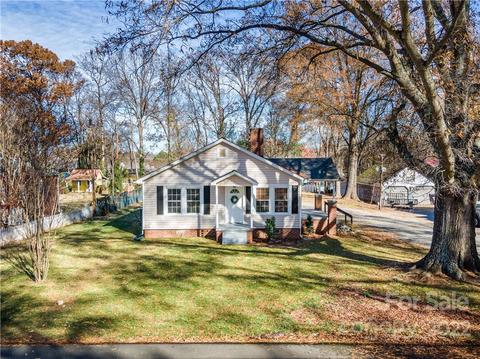 21019 Pine St, Cornelius, NC 28031 photo 1