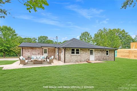447 Barr St W, Lancaster, SC 29720