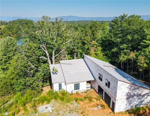 3744 N Powerhouse Rd, Morganton, NC 28655