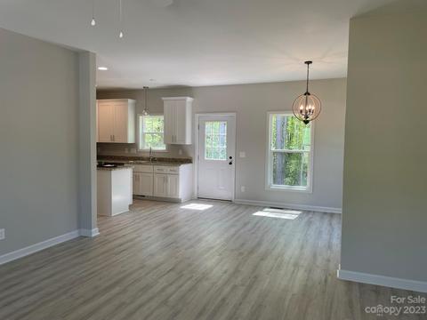 121 Pinecroft Ln, Spencer, NC 28159 photo 3