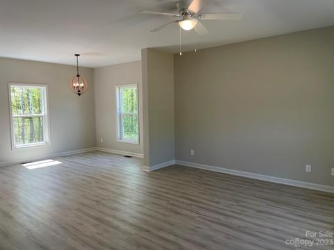 121 Pinecroft Ln, Spencer, NC 28159 photo 2
