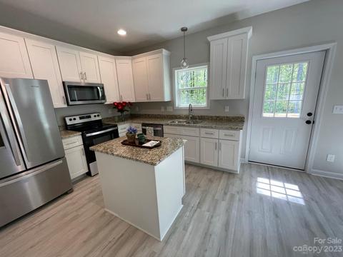 121 Pinecroft Ln, Spencer, NC 28159 photo 5