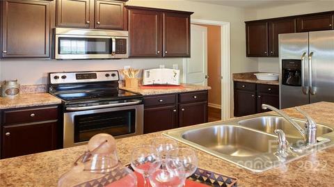 205 Final Stretch Ln, Clover, SC 29710 photo 37