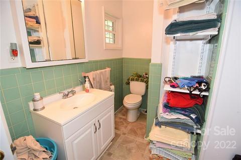 907 15th St, Conover, NC 28613 photo 16