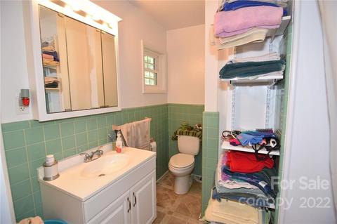 907 15th St, Conover, NC 28613 photo 17