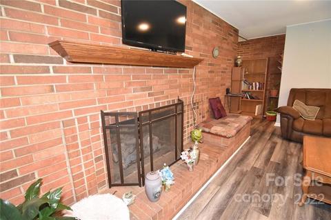 907 15th St, Conover, NC 28613 photo 13