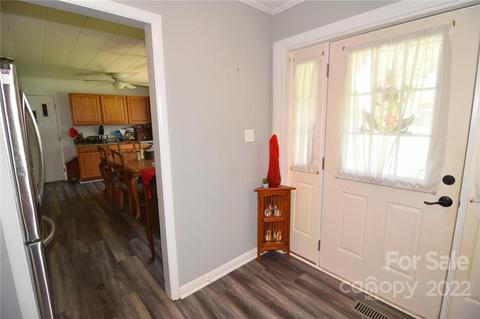 907 15th St, Conover, NC 28613 photo 6