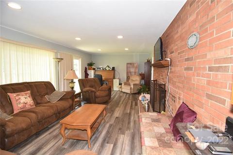 907 15th St, Conover, NC 28613 photo 9