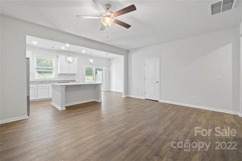 3802 Yorkshire Pl, Terrell, NC 28682 photo 4