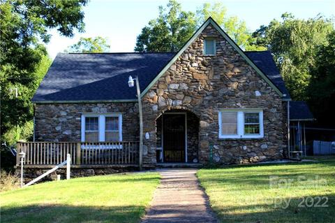 1376 Newfound Rd, Canton, NC 28716 photo 1