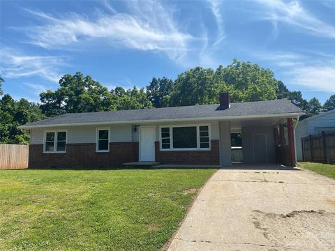 32 Walnut St, Marion, NC 28752