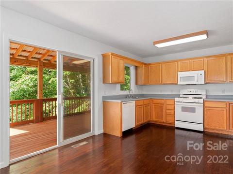 14 Hidden Rd, Clyde, NC 28721 photo 8