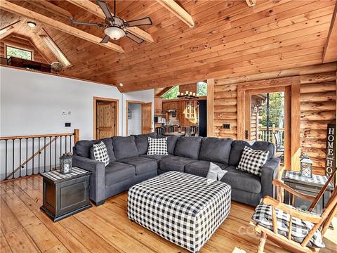 866 Pine Tree Rd, Spruce Pine, NC 28777 photo 3