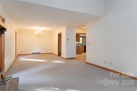 35 Spring Ln, Fairview, NC 28730 photo 12