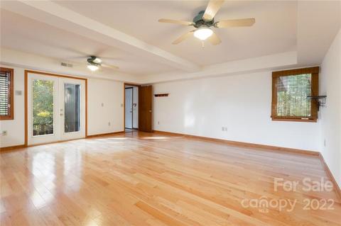35 Spring Ln, Fairview, NC 28730 photo 14