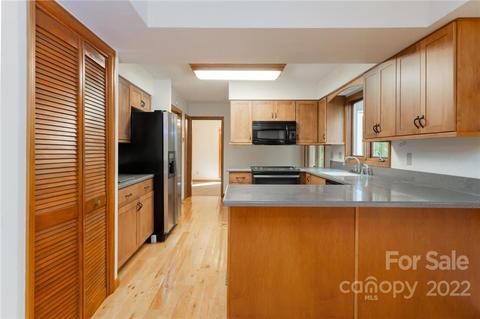 35 Spring Ln, Fairview, NC 28730 photo 17