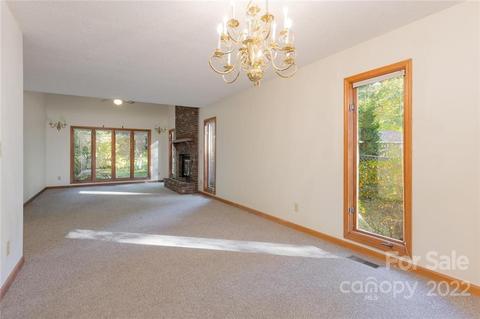 35 Spring Ln, Fairview, NC 28730 photo 8
