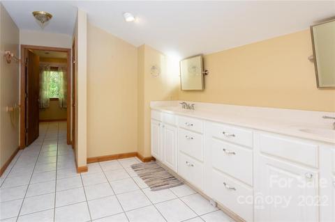 35 Spring Ln, Fairview, NC 28730 photo 33