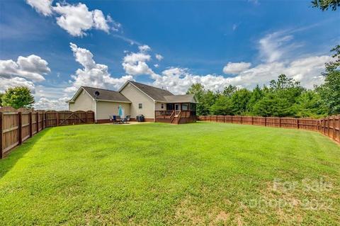 547 Pennyfields Ln, Clover, SC 29710 photo 23