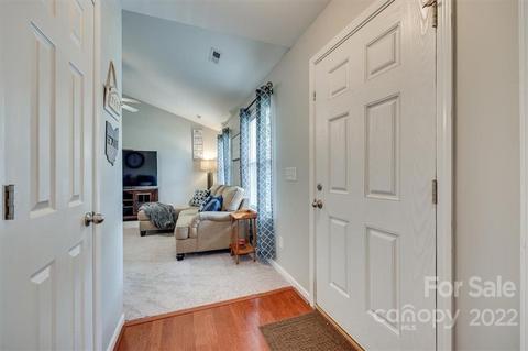 547 Pennyfields Ln, Clover, SC 29710 photo 3