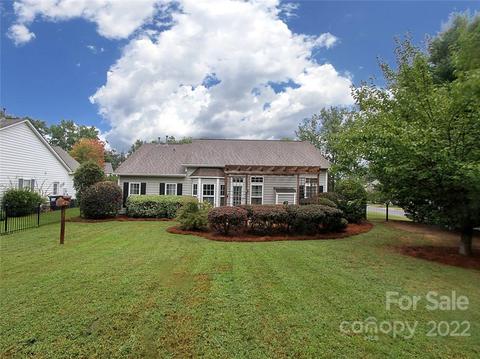 2011 Fairburn Ct, Fort Mill, SC 29708 photo 4
