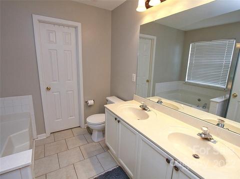2011 Fairburn Ct, Fort Mill, SC 29708 photo 24