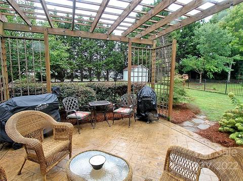 2011 Fairburn Ct, Fort Mill, SC 29708 photo 8