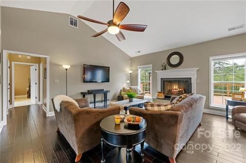 280 Hunter Ridge Dr, Marshall, NC 28753 photo 15