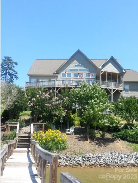 2225 Mallard Cove Dr, Nebo, NC 28761