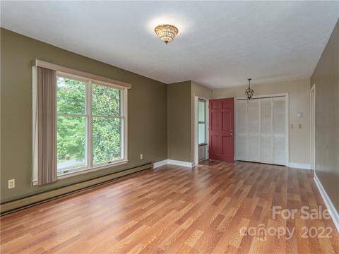243 Camelot Dr, Clyde, NC 28721 photo 4