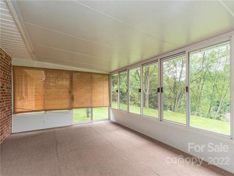 243 Camelot Dr, Clyde, NC 28721 photo 8