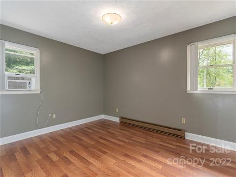 243 Camelot Dr, Clyde, NC 28721 photo 10