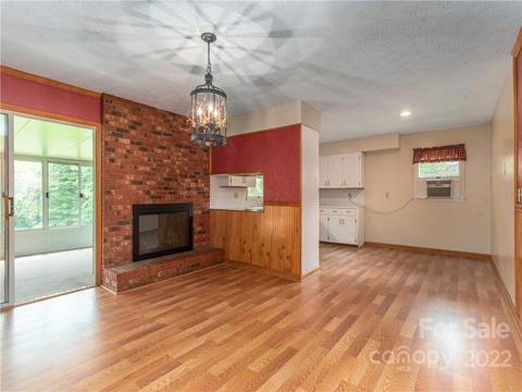 243 Camelot Dr, Clyde, NC 28721 photo 7