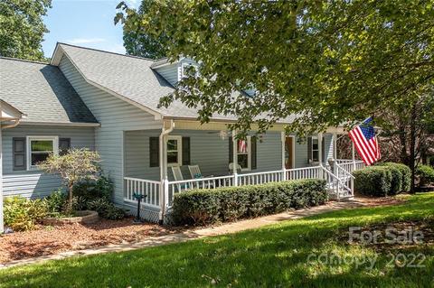 3933 3945 Shakespeare Dr, Hickory, NC 28601 photo 32