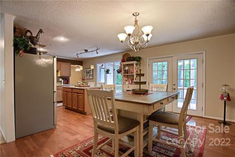 135 E Laurel Ln E, Etowah, NC 28729 photo 13