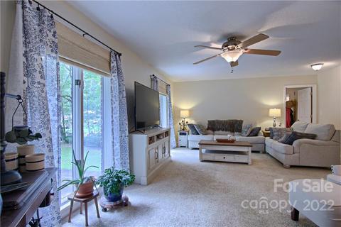 135 E Laurel Ln E, Etowah, NC 28729 photo 8
