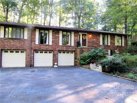 135 E Laurel Ln E, Etowah, NC 28729 photo 1