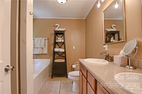 135 E Laurel Ln E, Etowah, NC 28729 photo 24