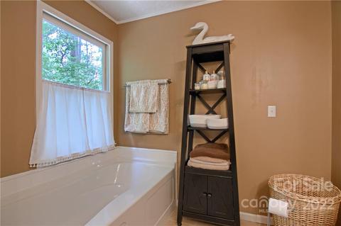 135 E Laurel Ln E, Etowah, NC 28729 photo 25