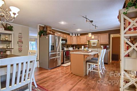 135 E Laurel Ln E, Etowah, NC 28729 photo 14