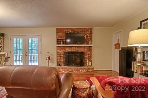 135 E Laurel Ln E, Etowah, NC 28729 photo 20
