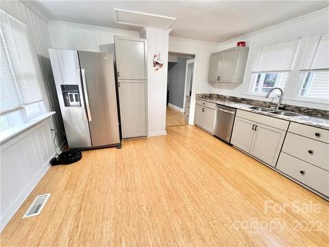 155 Bean Ave, Hudson, NC 28638 photo 5