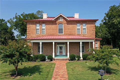 318 Camden Rd, Wadesboro, NC 28170