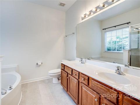 6310 Hawks Eye Ct, Fort Mill, SC 29708 photo 4