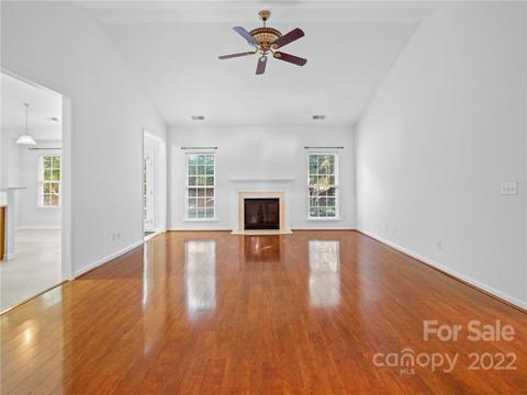 6310 Hawks Eye Ct, Fort Mill, SC 29708 photo 2